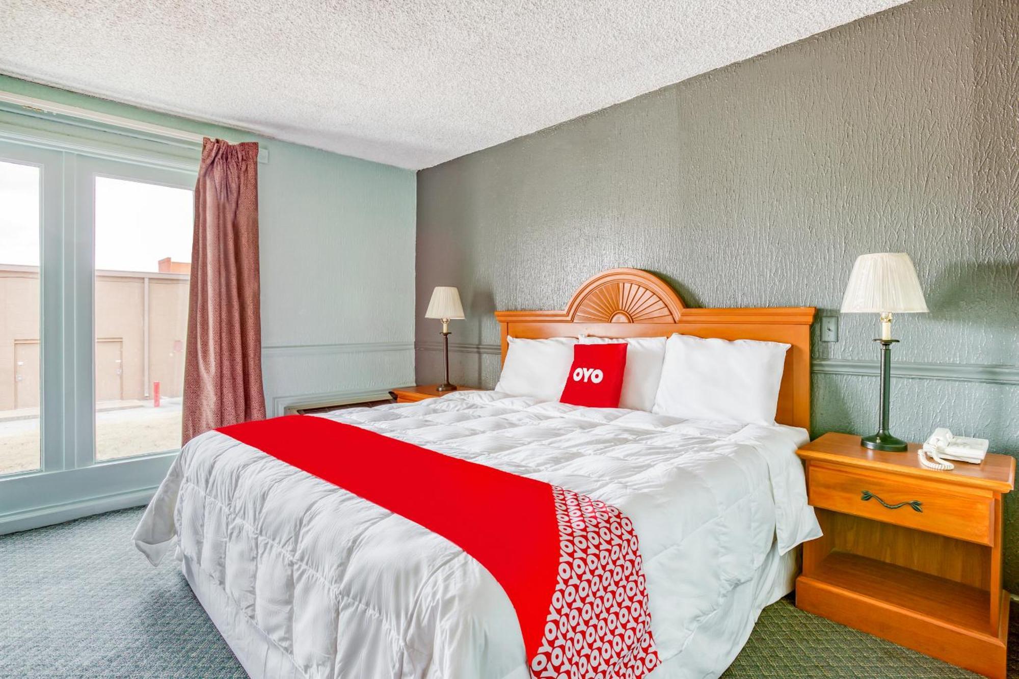 Oyo Townhouse Tulsa Woodland Hills Hotel Ngoại thất bức ảnh